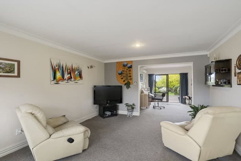 Photo of property in 53 Railway Terrace, Ohau, Levin, 5570