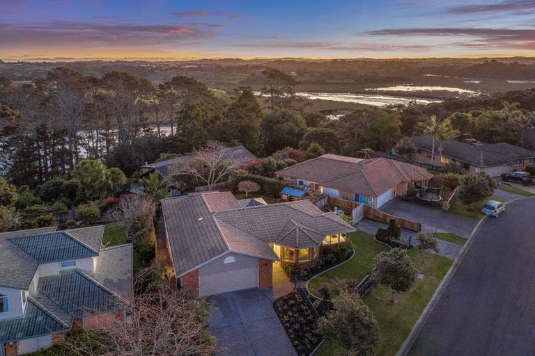 Photo of property in 46 Blue Heron Rise, Stanmore Bay, Whangaparaoa, 0932