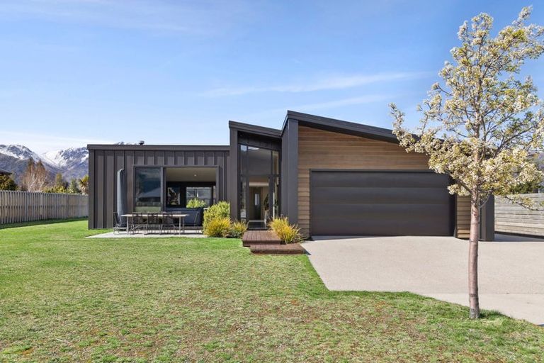 Photo of property in 17 Dingle Street, Lake Hawea, Wanaka, 9382