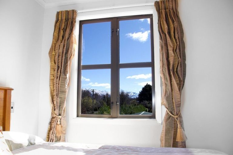 Photo of property in 20 Frye Crescent, Albert Town, Wanaka, 9305