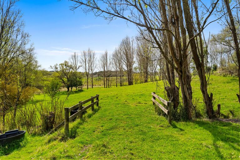 Photo of property in 50 Oneriri Road, Kaiwaka, 0573