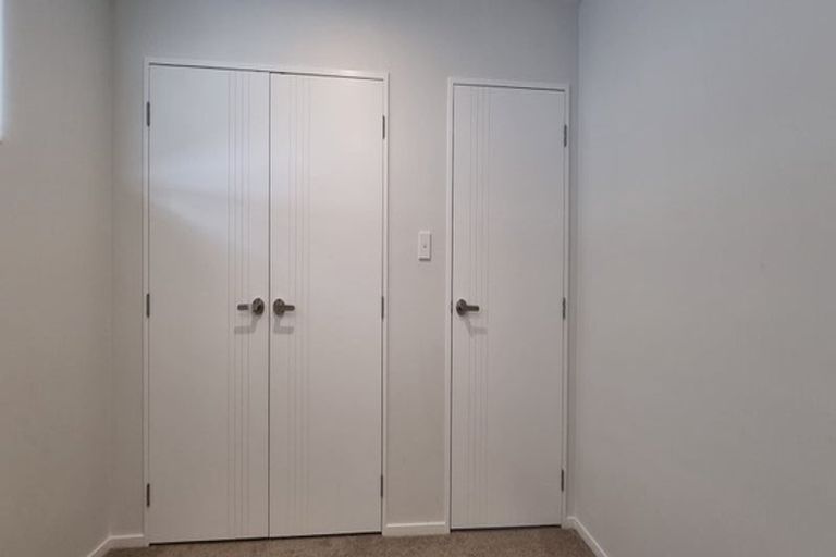 Photo of property in 19 Kaimai Avenue, Massey, Auckland, 0614