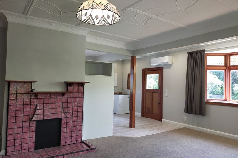 Photo of property in 142 Russell Terrace, Berhampore, Wellington, 6023