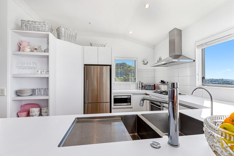 Photo of property in 7d Marjory Close, Broadmeadows, Wellington, 6035