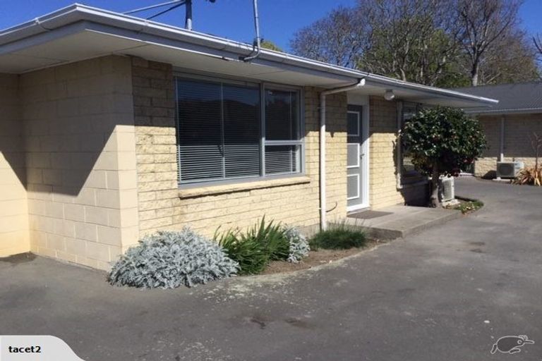 Photo of property in 3/401 Main North Road, Redwood, Christchurch, 8051
