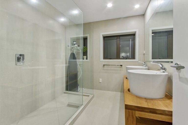 Photo of property in 839 Beach Road, Browns Bay, Auckland, 0630