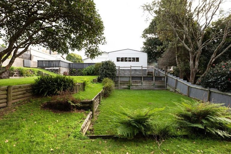 Photo of property in 7 Peace Avenue, Moturoa, New Plymouth, 4310