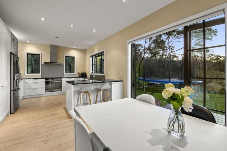 Photo of property in 33 Bernard Magnus Lane, Greenhithe, Auckland, 0632