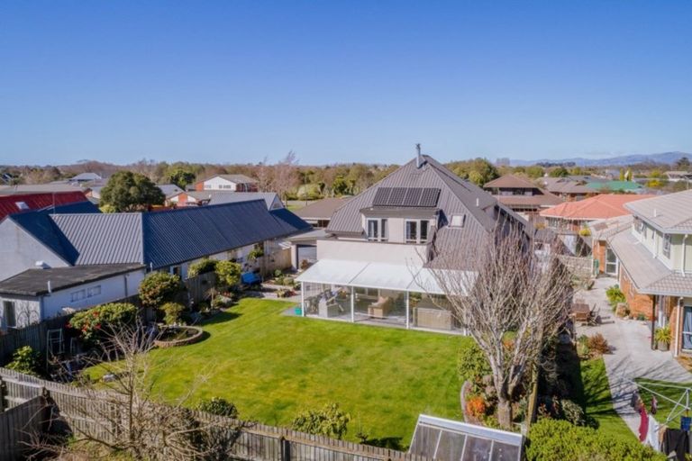 Photo of property in 7 Goodall Place, Redwood, Christchurch, 8051