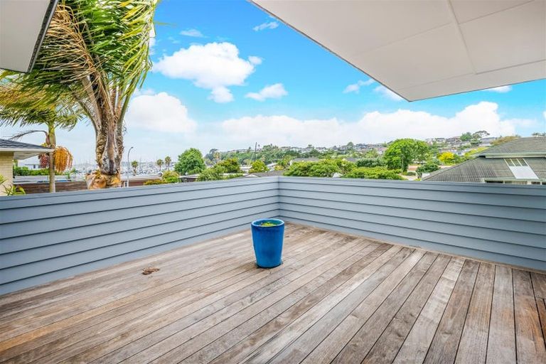 Photo of property in 8 Poseidon Place, Half Moon Bay, Auckland, 2012