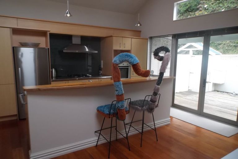 Photo of property in 153c Grant Road, Thorndon, Wellington, 6011