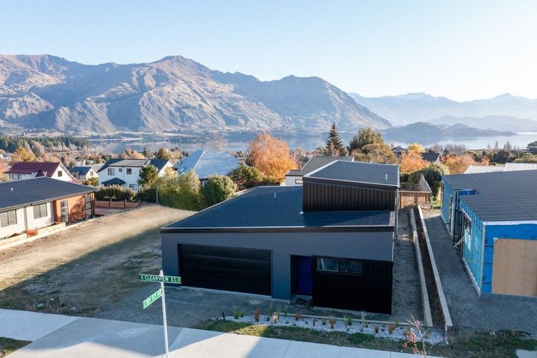 Photo of property in 14 Clearview Street, Wanaka, 9305