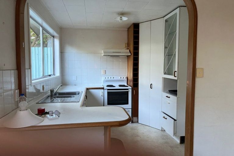 Photo of property in 27 Gladys Avenue, Glenfield, Auckland, 0629