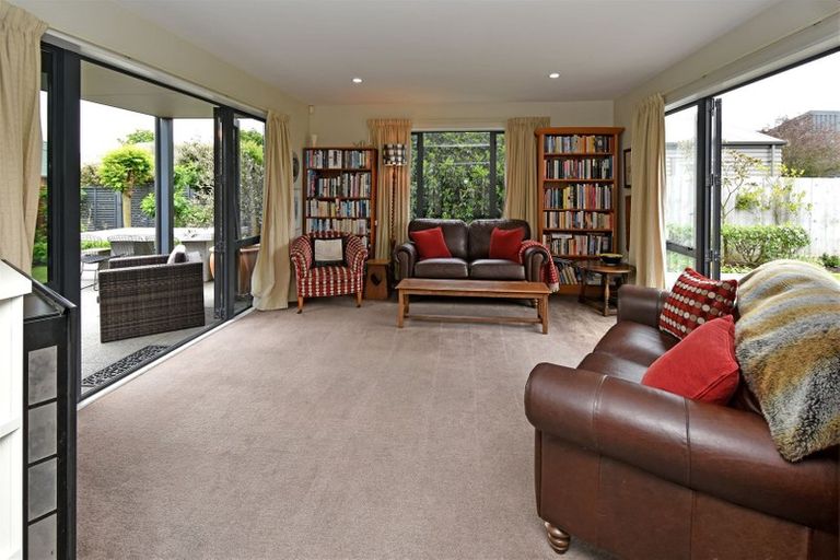 Photo of property in 11a Vangelis Lane, Mairehau, Christchurch, 8013