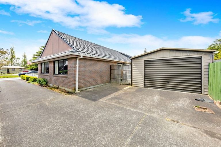 Photo of property in 1/42 Park Estate Road, Rosehill, Papakura, 2113