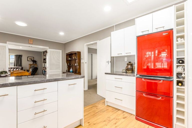 Photo of property in 7 Luff Place, Whitby, Porirua, 5024