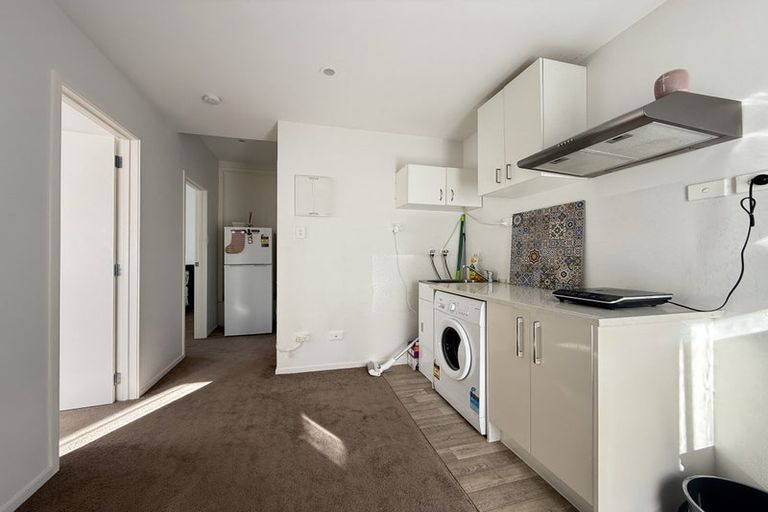 Photo of property in 471 East Coast Road, Murrays Bay, Auckland, 0630