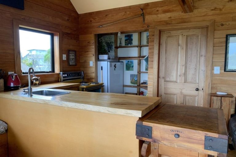 Photo of property in 9 The Parade, Okarito, Whataroa, 7886