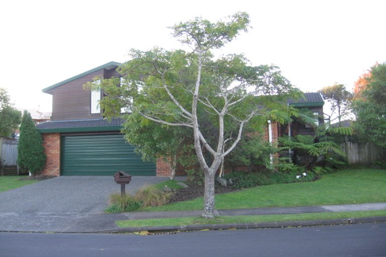Photo of property in 7 Glucina Avenue, West Harbour, Auckland, 0618