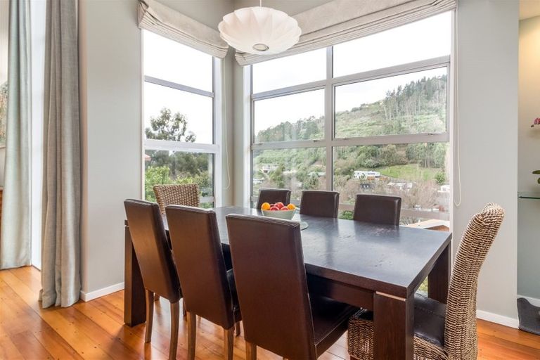 Photo of property in 18 Dalefield Drive, Cashmere, Christchurch, 8022