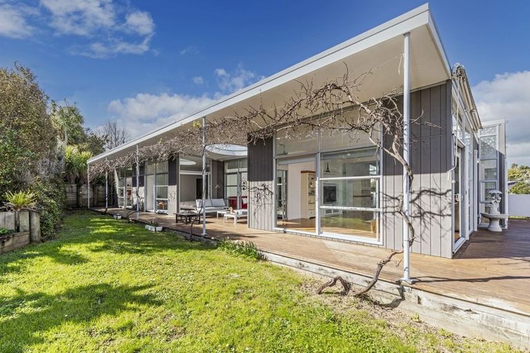 Photo of property in 10d Sunnynook Road, Sunnynook, Auckland, 0620