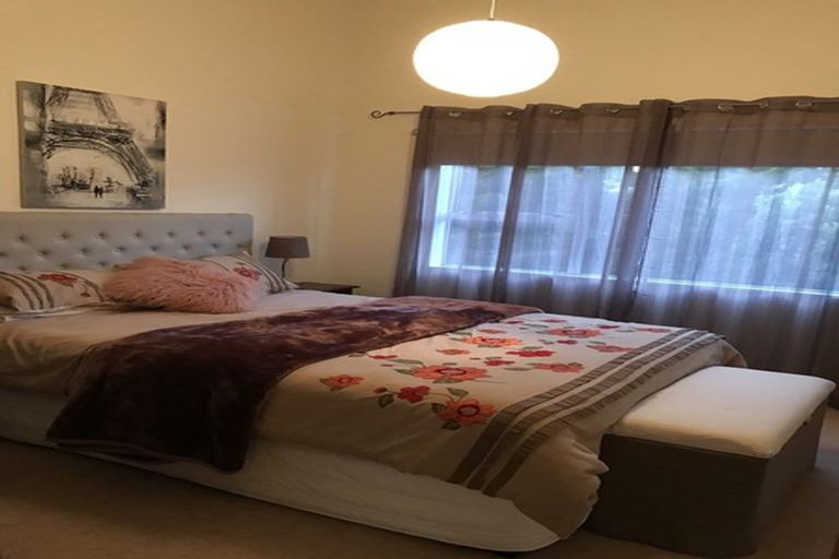 Photo of property in 9 Keel Place, Whitby, Porirua, 5024