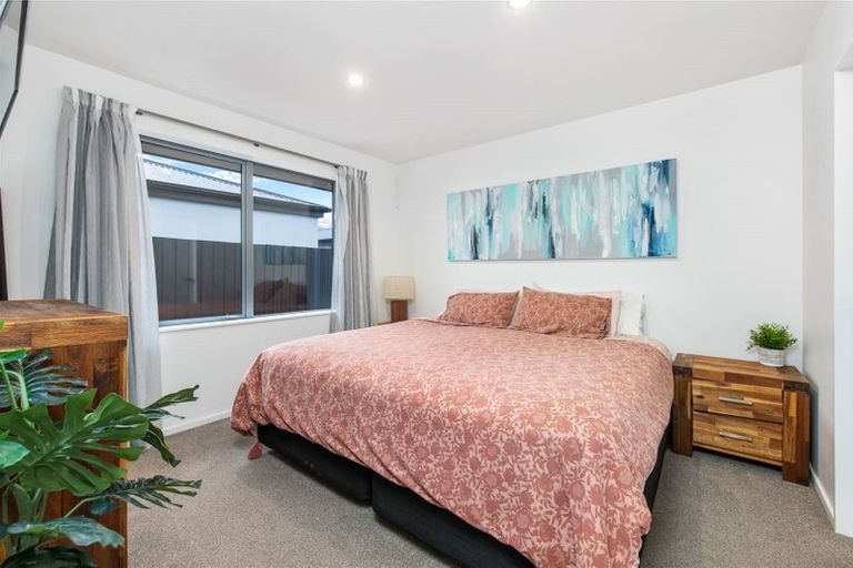 Photo of property in 32 Bradwell Crescent, Halswell, Christchurch, 8025