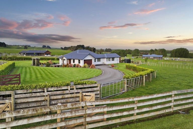 Photo of property in 208 Taipo Road, Rongotea, Palmerston North, 4476