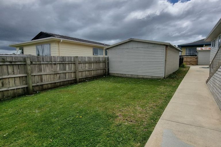 Photo of property in 2/69 Luanda Drive, Ranui, Auckland, 0612