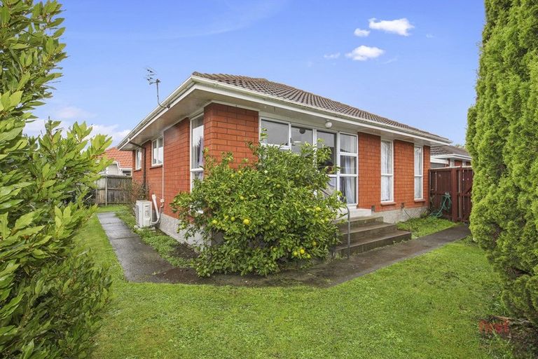 Photo of property in 2/3 Meadow Street, Papanui, Christchurch, 8052
