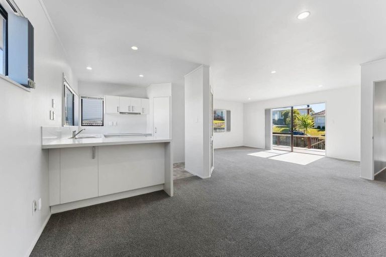 Photo of property in 1/133 Nile Road, Milford, Auckland, 0620