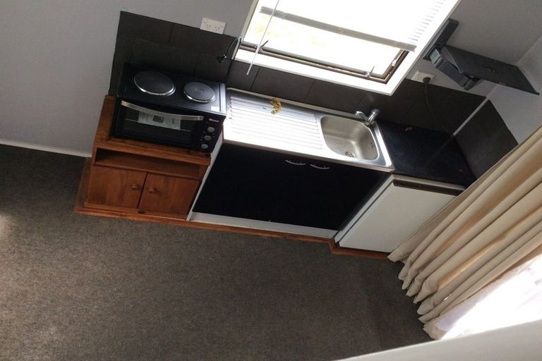 Photo of property in 120 Settlement Road, Papakura, 2110