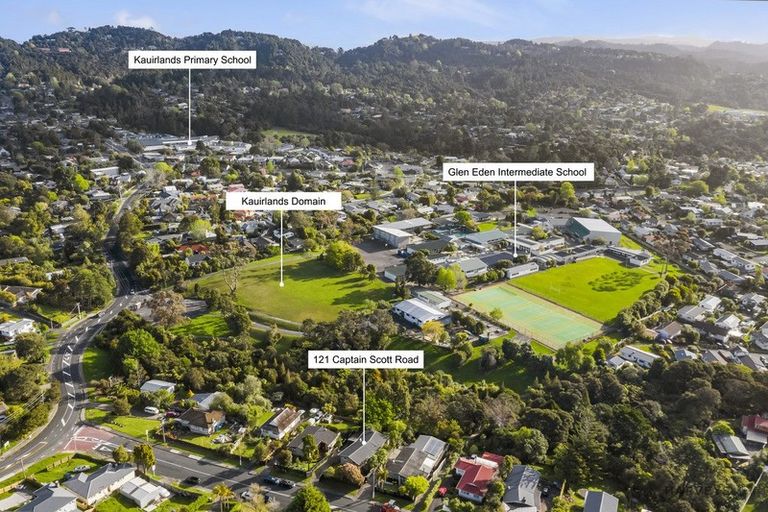 Photo of property in 121 Captain Scott Road, Glen Eden, Auckland, 0602