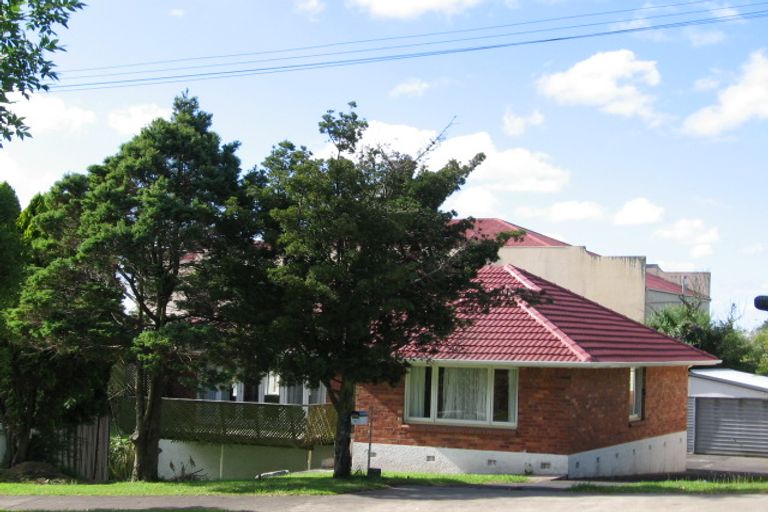 Photo of property in 4 Ahiriri Avenue, Avondale, Auckland, 0600