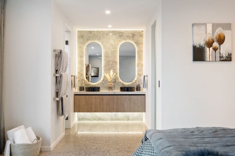 Photo of property in 10 Limerick Lane, Queenstown, 9300