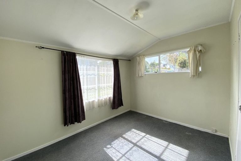 Photo of property in 44 Borich Road, Sunnyvale, Auckland, 0612