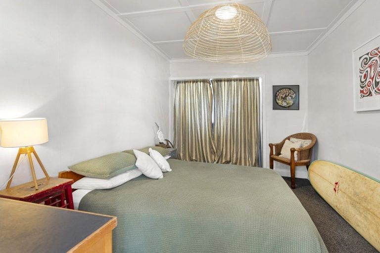 Photo of property in 77 Wallis Street, Raglan, 3225