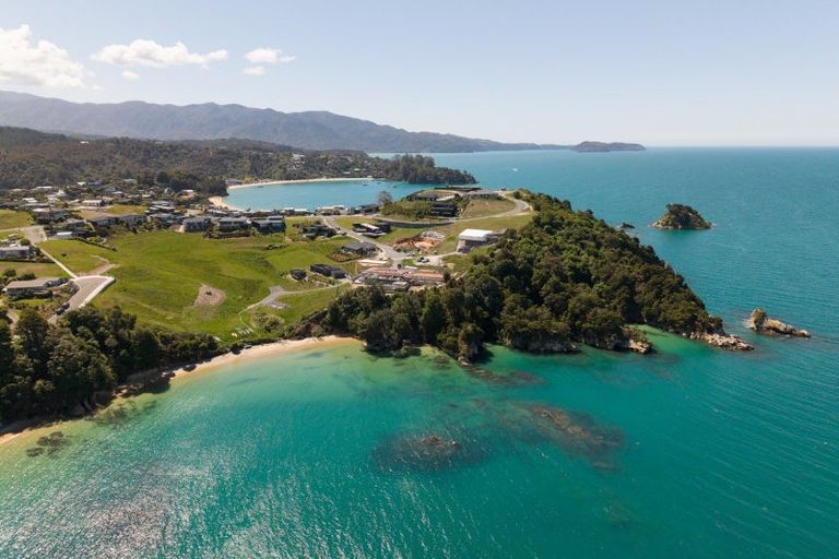 Photo of property in 6 Fairburn Place, Kaiteriteri, 7197