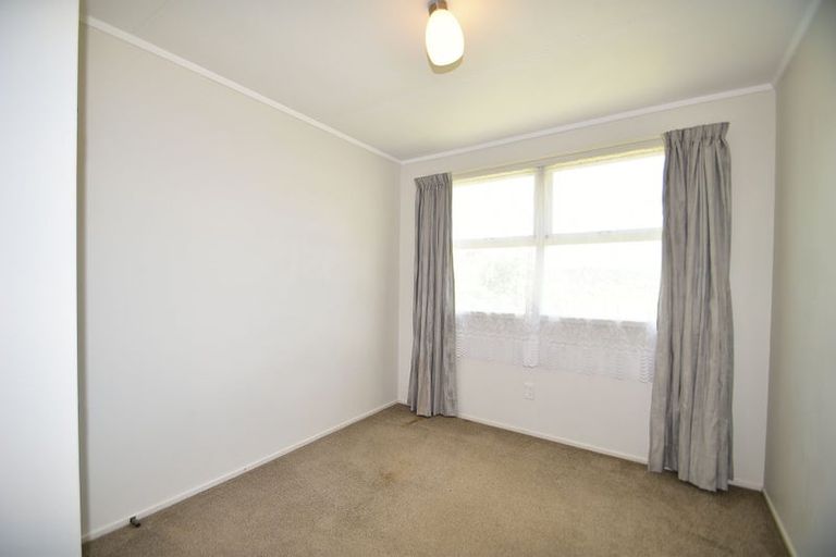 Photo of property in 27 Wallace Road, Ranui, Auckland, 0612