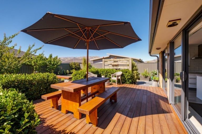 Photo of property in 4 Magnetic Place, Cromwell, 9310