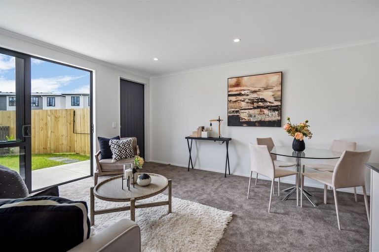 Photo of property in 30 Bellbird Street, Papakura, 2110