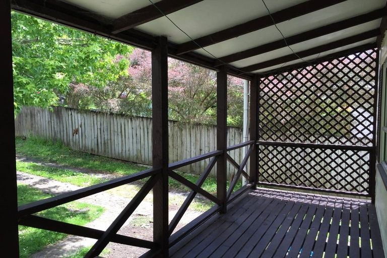 Photo of property in 12 Mile Place, Henderson, Auckland, 0612
