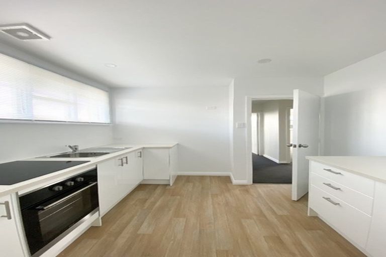 Photo of property in 2/61 Marshland Road, Shirley, Christchurch, 8061