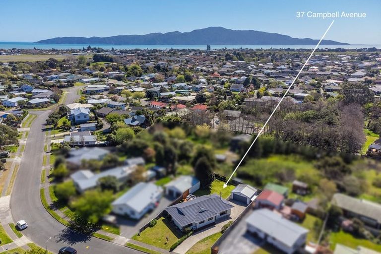 Photo of property in 37 Campbell Avenue, Paraparaumu, 5032