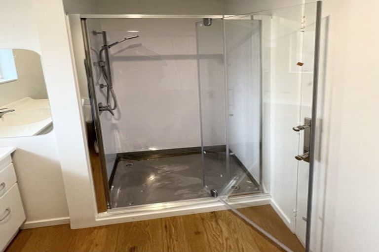 Photo of property in 1/7 Becroft Drive, Forrest Hill, Auckland, 0620