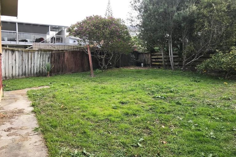 Photo of property in 3 Hamilton Place, Glenfield, Auckland, 0629