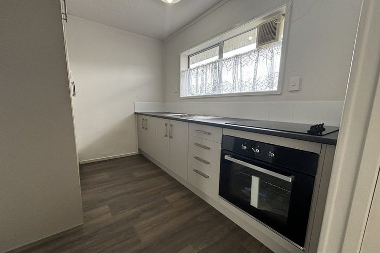 Photo of property in 27 John Walker Drive, Manurewa, Auckland, 2102