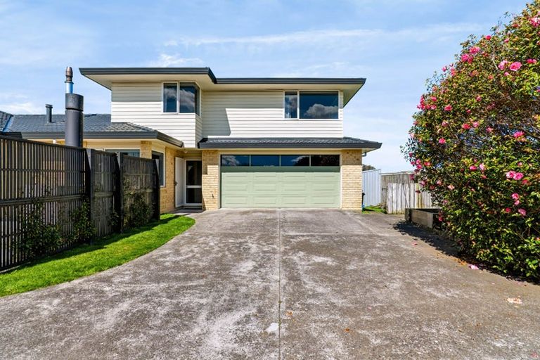 Photo of property in 6 Edna Wills Place, Hawera, 4610