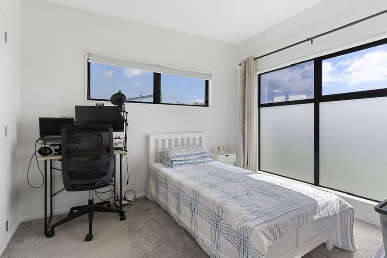 Photo of property in 11e Barrie Avenue, Papatoetoe, Auckland, 2025