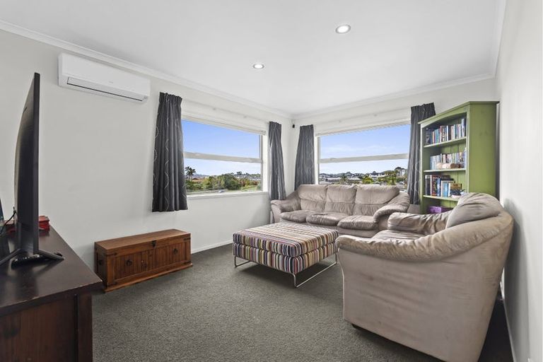 Photo of property in 126 Maire Road, Orewa, 0931